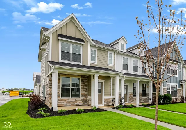 Photo 2 of Townhouse for sale at 2726 Smith Rd, Plainfield, IN 46168 | MLS# 22106162 | Listing updated on 2026-08-26