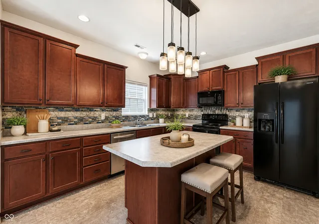 4th image of 5321 Tanglewood Ln, Whitestown, IN 46075 | MLS# 22106173