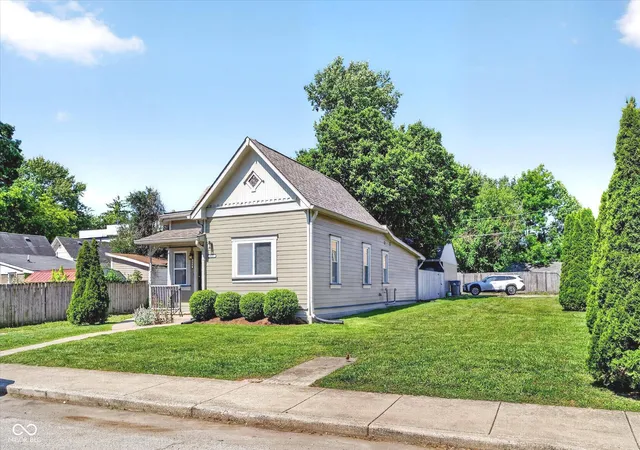 Photo 2 of Sale Pending at 934 Olive St, Indianapolis, IN 46203 | MLS# 22106194 | Listing updated on 2026-09-24