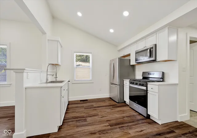 Photo 4 of Sale Pending at 934 Olive St, Indianapolis, IN 46203 | MLS# 22106194 | Listing updated on 2026-09-24