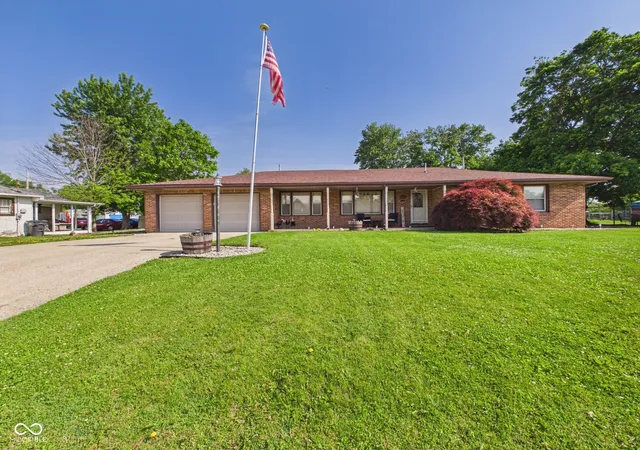 Homes for sale in Alexandria, IN | 708 W Monroe St, Alexandria, IN 46001 | MLS# 22106235