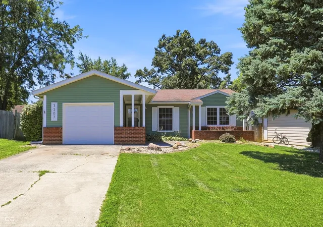 Photo 1 of Sale Pending at 3207 Chelsea Ct, Kokomo, IN 46902 | MLS# 22106256 | Listing updated on 2026-08-19