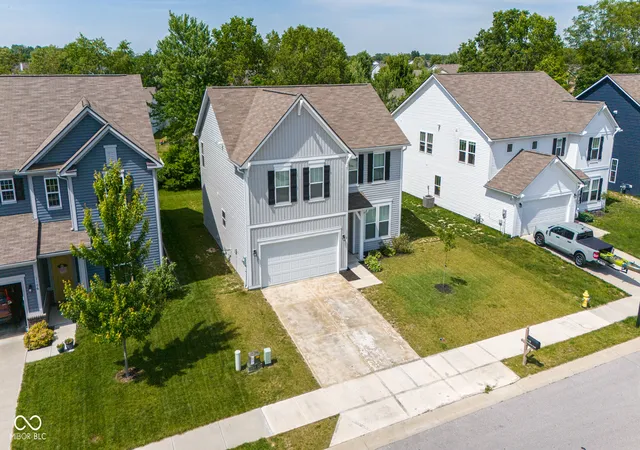 3rd image of 1118 Brockton Ct, Greenfield, IN 46140 | MLS# 22106313