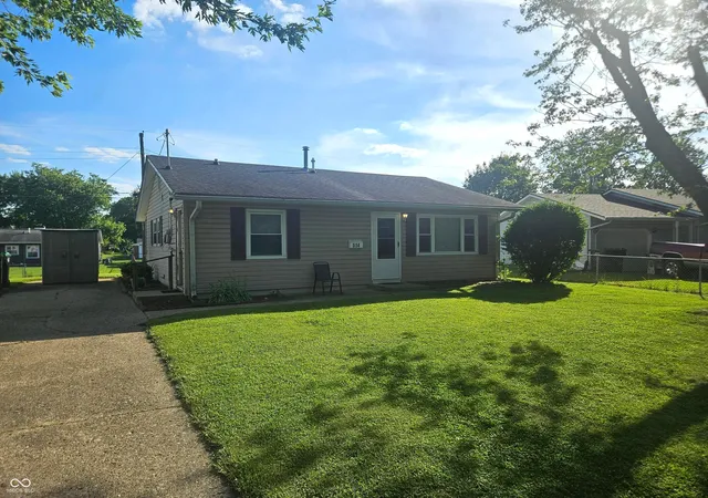 Homes for sale in Whiteland, IN | 514 Elmhurst Pl, Whiteland, IN 46184 | MLS# 22106321