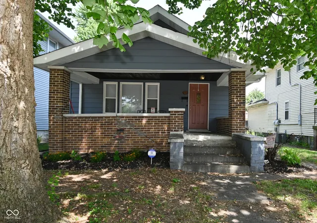 1st image of 611 Wallace Ave, Indianapolis, IN 46201 | MLS# 22106324