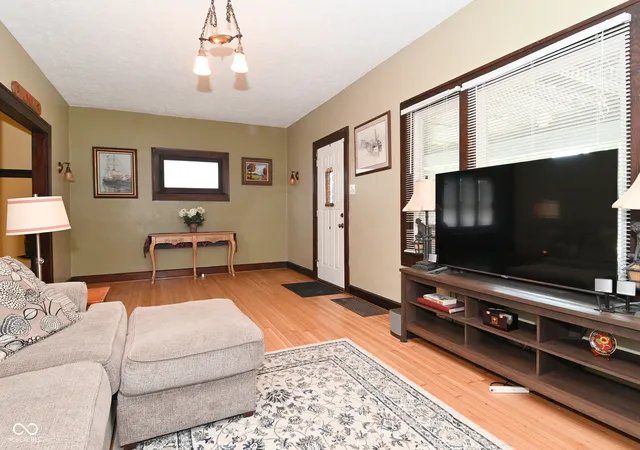 5th image of 611 Wallace Ave, Indianapolis, IN 46201 | MLS# 22106324