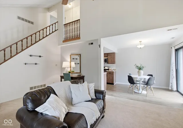 5th image of 9063 Pine Cone Wy, Indianapolis, IN 46268 | MLS# 22106331