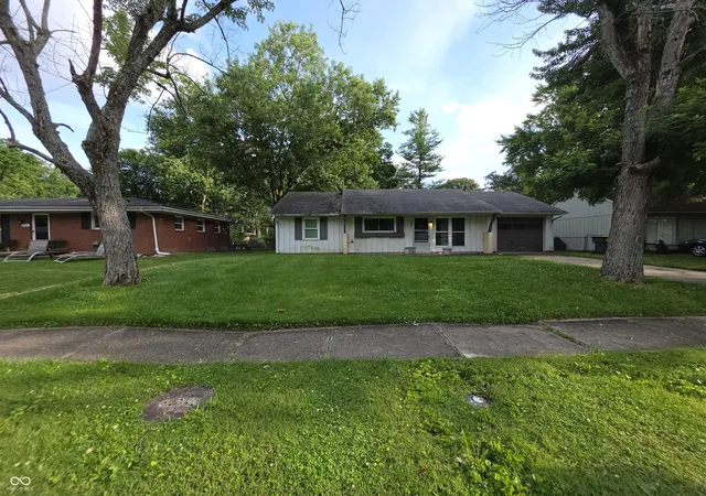Homes for sale in Anderson, IN | 2403 Bramble Wy, Anderson, IN 46011 | MLS# 22106336