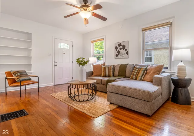 Photo 3 of Sale Pending at 4949 Kingsley Dr, Indianapolis, IN 46205 | MLS# 22106370 | Listing updated on 2026-08-29
