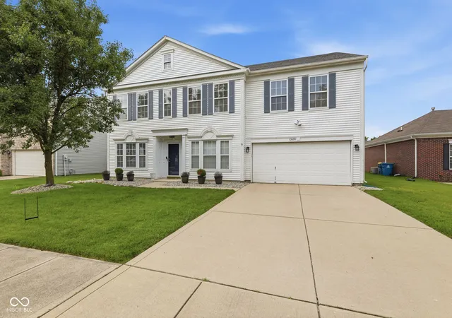 Photo 3 of Sale Pending at 12670 E 131st Street, Fishers, IN 46037 | MLS# 22106403 | Listing updated on 2026-10-02
