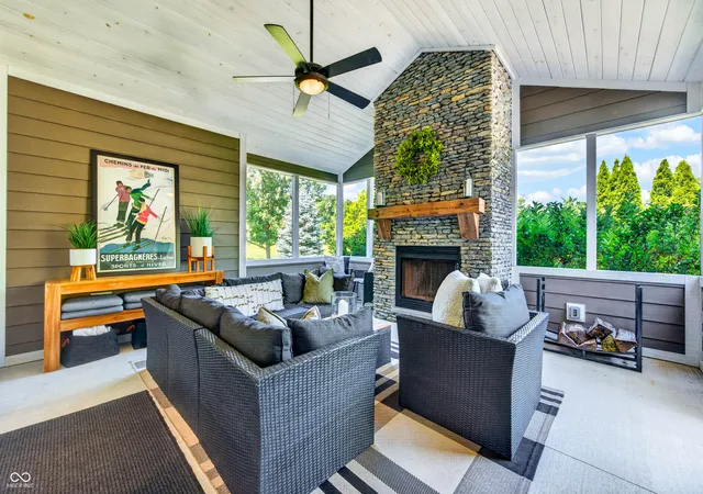 3rd image of 1714 Deer Creek Wy, Columbus, IN 47201 | MLS# 22106405