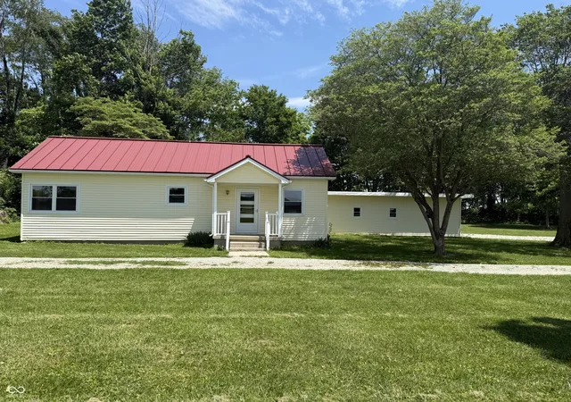 Homes for sale in Connersville, IN | 2972 N County Road 450 W, Connersville, IN 47331 | MLS# 22106415