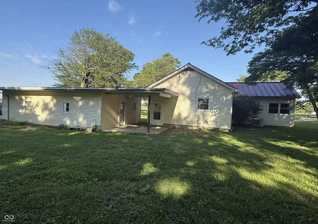 Homes for sale in Connersville, IN | 2972 N County Road 450 W, Connersville, IN 47331 | MLS# 22106415