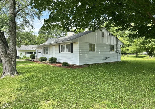 2nd image of 2 W Tilden Dr, Brownsburg, IN 46112 | MLS# 22106421