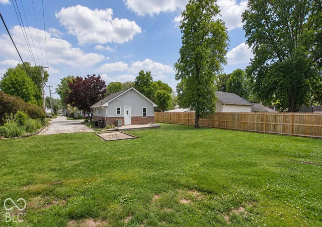 Photo 2 of Single family home for sale at 506 N Main St, Brooklyn, IN 46158 | MLS# 22106427 | Listing updated on 2026-09-27