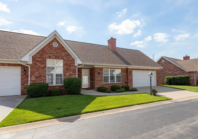 2nd image of 113 Commons Dr, Seymour, IN 47274 | MLS# 22106456