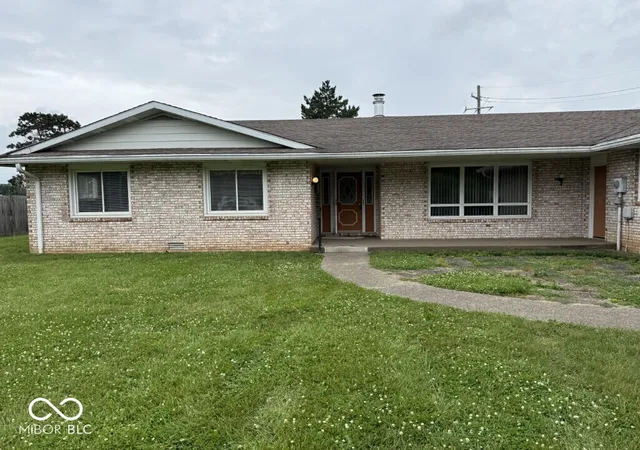 Homes for sale in New Castle, IN | 1605 Cedar Dr, New Castle, IN 47362 | MLS# 22106474