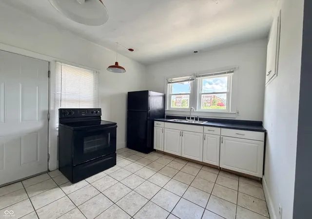 7th image of 212 N Elm St, Muncie, IN 47305 | MLS# 22106494