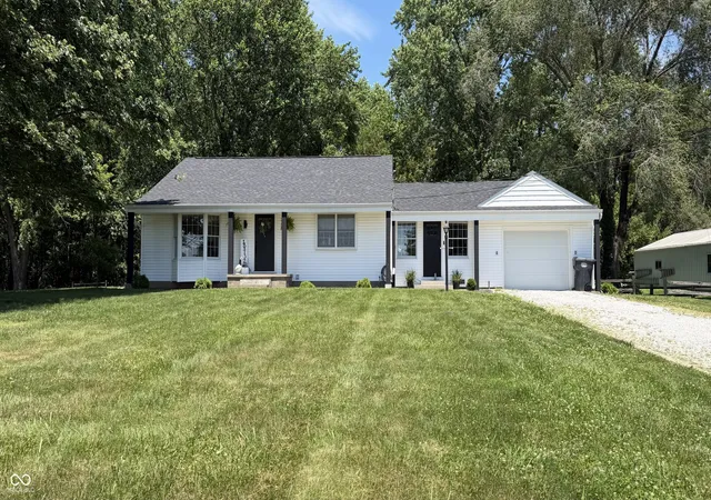 1st image of 10932 E County Road 1025 N, Seymour, IN 47274 | MLS# 22106505
