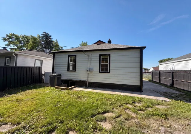 Photo 4 of Single family home for sale at 2310 Calhoun St, Indianapolis, IN 46203 | MLS# 22106514 | Listing updated on 2026-10-02