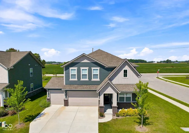 Photo 1 of Single family home for sale at 6778 Sugar Crk Ln, Whitestown, IN 46075 | MLS# 22106535 | Listing updated on 2026-10-05