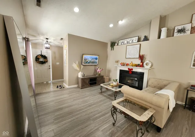image of 5447 Spring Creek Cir, Indianapolis, IN 46254 | MLS# 22106544