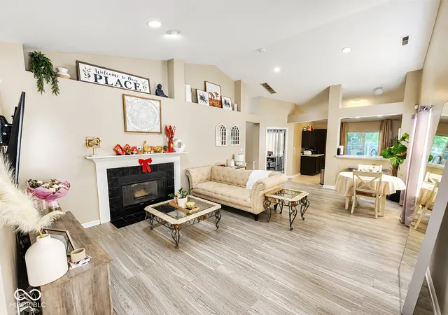 image of 5447 Spring Creek Cir, Indianapolis, IN 46254 | MLS# 22106544