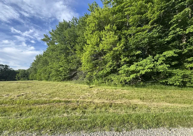 2nd image of 1012 E Allegheny Trl, Greensburg, IN 47240 | MLS# 22106548