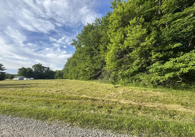 3rd image of 1012 E Allegheny Trl, Greensburg, IN 47240 | MLS# 22106548