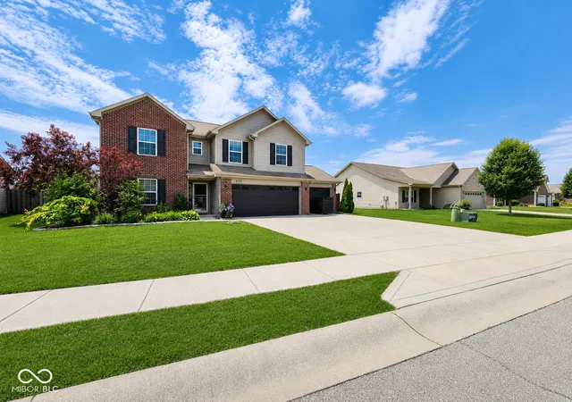 Homes for sale in Brownsburg, IN | 8325 Ballyshannon Dr, Brownsburg, IN 46112 | MLS# 22106558