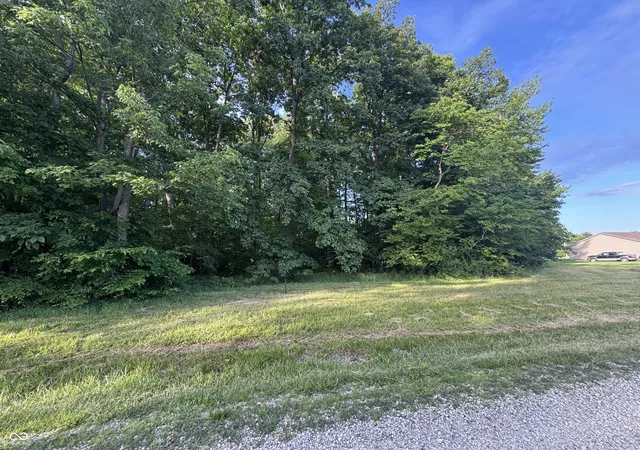 3rd image of 1014 E Allegheny Trl, Greensburg, IN 47240 | MLS# 22106574