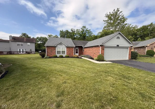 Homes for sale in Plainfield, IN | 5728 Cross Bridge, Plainfield, IN 46168 | MLS# 22106578