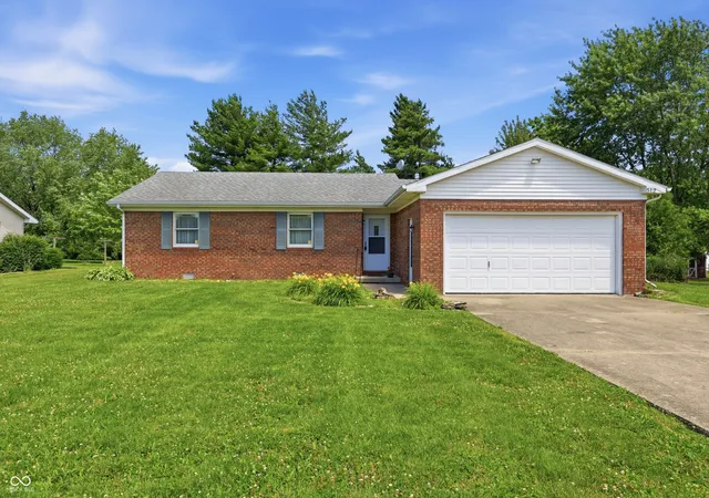 Homes for sale in Greensburg, IN | 512 S Poplar St, Greensburg, IN 47240 | MLS# 22106581