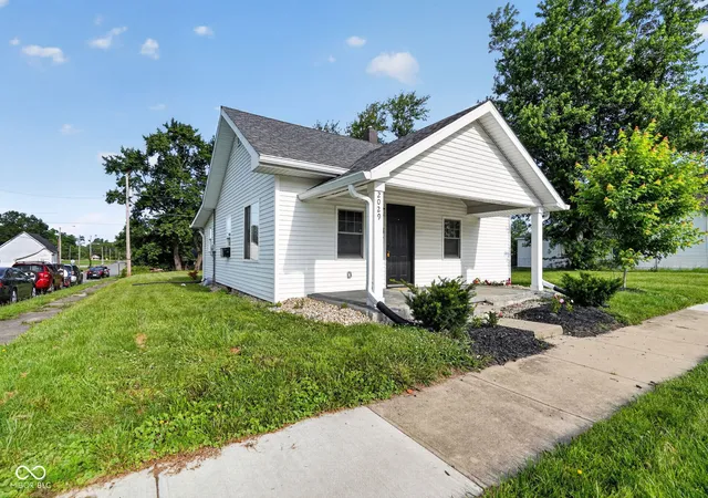 3rd image of 2029 Hendricks St, Anderson, IN 46016 | MLS# 22106595