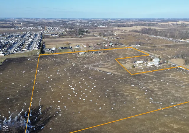 1st image of 22600 Mulebarn Rd, Sheridan, IN 46069 | MLS# 22106600