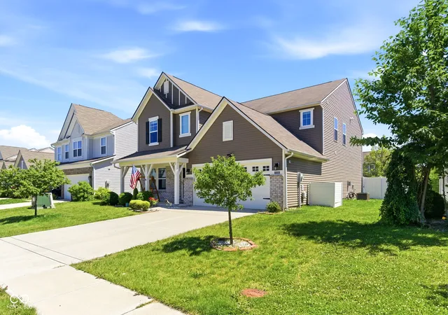 Photo 3 of Single family home for sale at 10359 Deercrest Ln, Indianapolis, IN 46239 | MLS# 22106604 | Listing updated on 2026-08-03