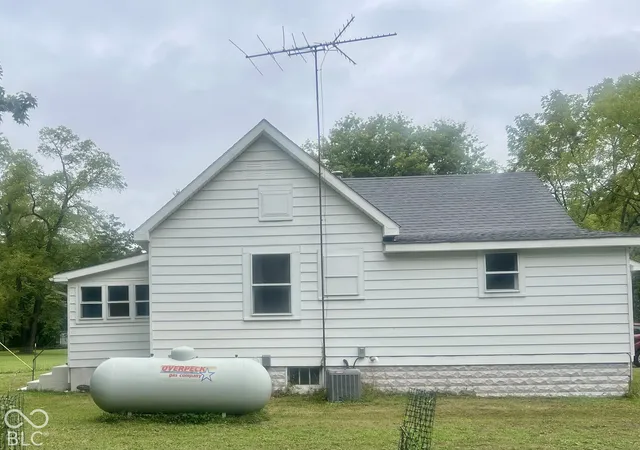 Photo 3 of Single family home for sale at 5090 S Neet Rd, Rockville, IN 47872 | MLS# 22106608 | Listing updated on 2026-10-06