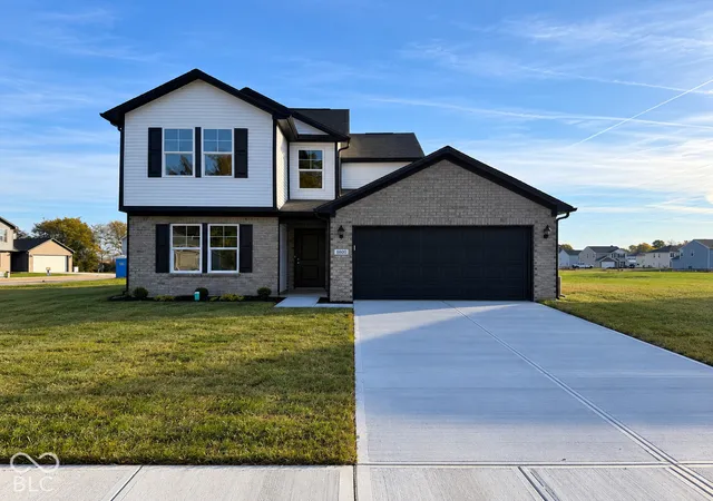 Photo 2 of Single family home for sale at 8600 N Seneca Dr, Muncie, IN 47303 | MLS# 22106619 | Listing updated on 2026-10-26