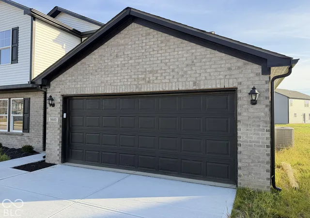 Photo 3 of Single family home for sale at 8600 N Seneca Dr, Muncie, IN 47303 | MLS# 22106619 | Listing updated on 2026-10-26