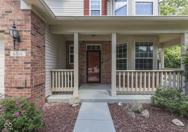 3rd image of 6814 Treyburn Cir, Indianapolis, IN 46237 | MLS# 22106630