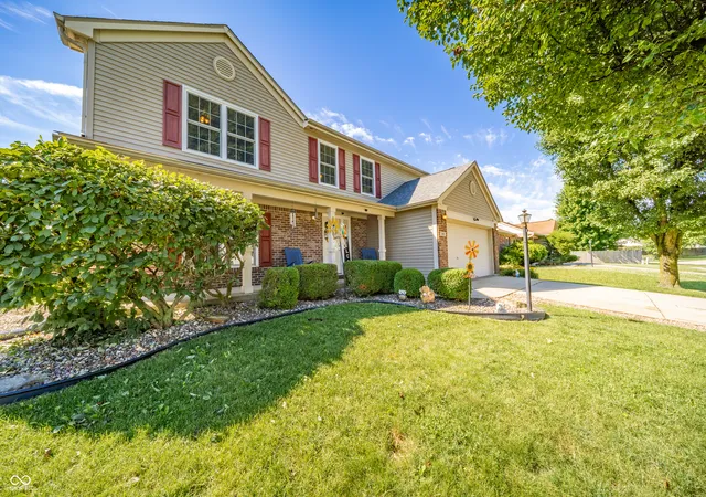 Photo 3 of Single family home for sale at 3859 Chancellor Dr, Greenwood, IN 46143 | MLS# 22106641 | Listing updated on 2026-08-17