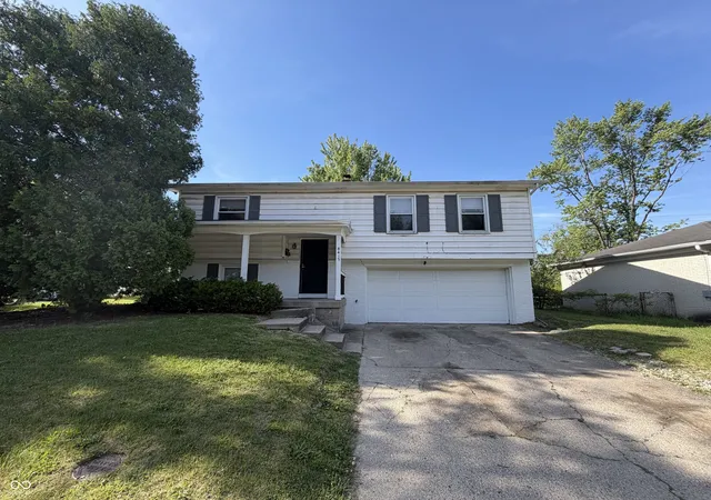 Photo 1 of Single family home for sale at 8415 E 34th Street, Indianapolis, IN 46226 | MLS# 22106646 | Listing updated on 2026-10-12
