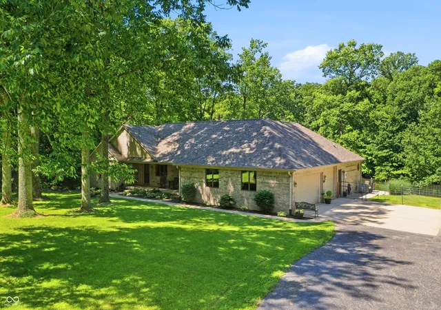 Photo 3 of Single family home for sale at 9279 New Harmony Rd, Martinsville, IN 46151 | MLS# 22106665 | Listing updated on 2026-09-08