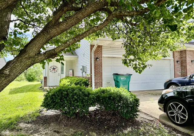 2nd image of 1113 Cobra Dr, Franklin, IN 46131 | MLS# 22106675