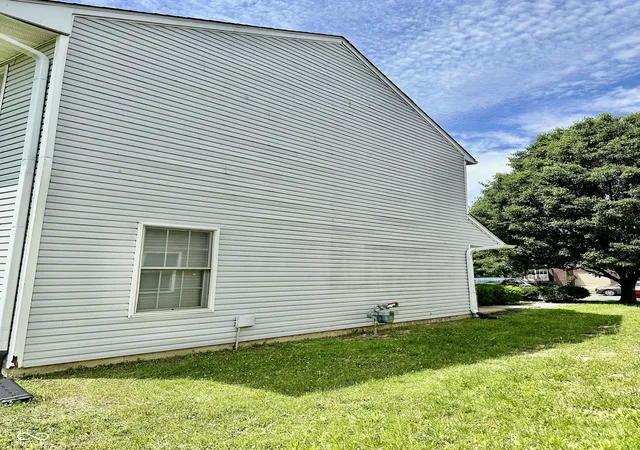 3rd image of 1113 Cobra Dr, Franklin, IN 46131 | MLS# 22106675