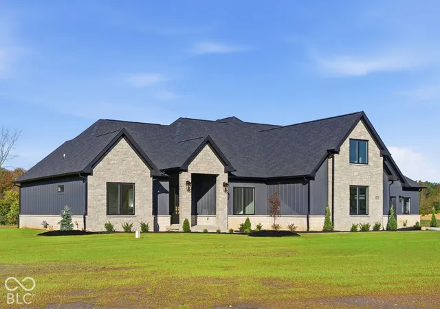 Photo 3 of Single family home for sale at 2786 S Kings Way, New Palestine, IN 46163 | MLS# 22106727 | Listing updated on 2026-10-26