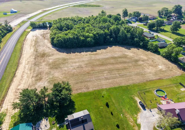 52nd image of 1802 N Ewing St, Seymour, IN 47274 | MLS# 22106780