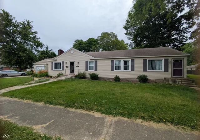 1st image of 1002 S Noble St, Shelbyville, IN 46176 | MLS# 22106785