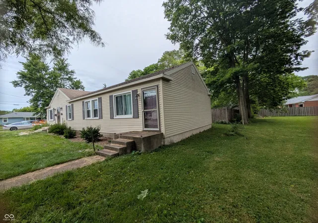 3rd image of 1002 S Noble St, Shelbyville, IN 46176 | MLS# 22106785