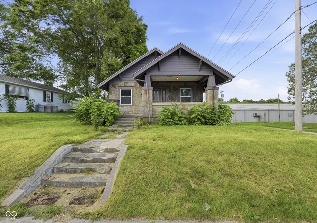 Homes for sale in Alexandria, IN | 609 W Washington St, Alexandria, IN 46001 | MLS# 22106793